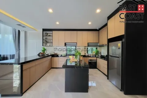 Casa de 3 dormitorios en Pattaya, Tailandia № 213297 - foto 12