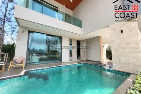 Casa de 3 dormitorios en Pattaya, Tailandia № 213297 - foto 3
