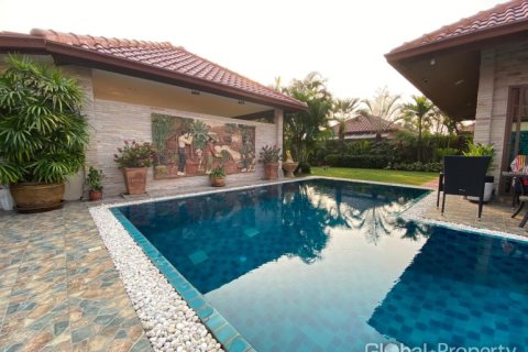 House in Pattaya, Thailand 2 bedrooms № 163966 - photo 9