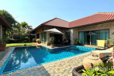 House in Pattaya, Thailand 2 bedrooms № 163966 - photo 12