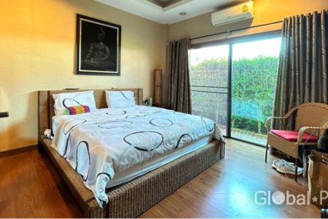 House in Pattaya, Thailand 2 bedrooms № 163966 - photo 23