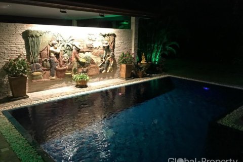 House in Pattaya, Thailand 2 bedrooms № 163966 - photo 10