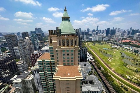 Кондоминиум с 2 спальнями в Патхум Ване, Бангкок, Таиланд № 136937 - фото 2