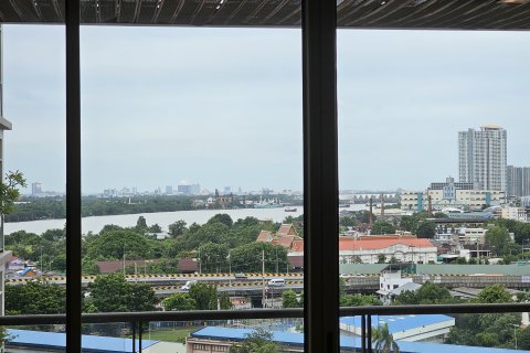 Кондоминиум с 3 спальнями в Ян Наве, Бангкок, Таиланд № 136940 - фото 2