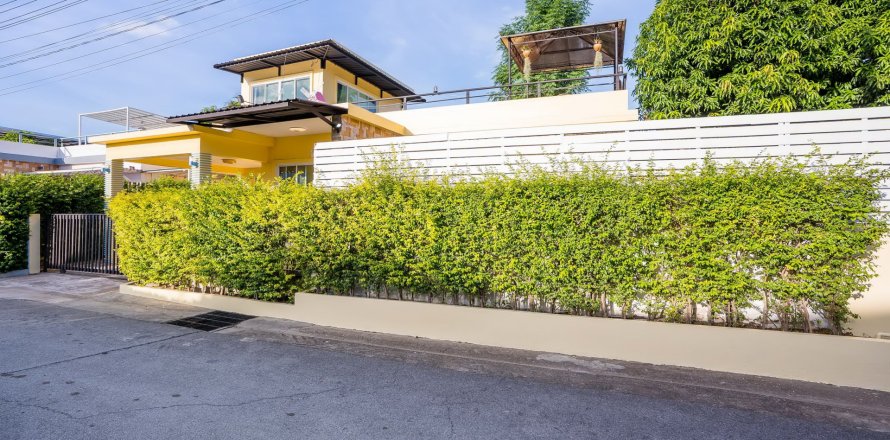 House in Hua Hin, Thailand 3 bedrooms № 136939