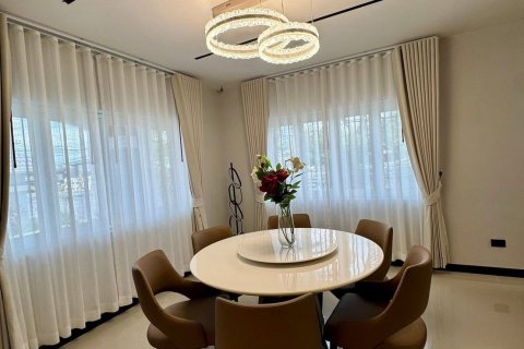 Дом в Паттайе, Таиланд с 5 спальнями  № 147056 - фото 3