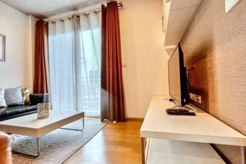 Condo in Bangkok, Thailand, 1 bedroom  № 116327 - photo 4