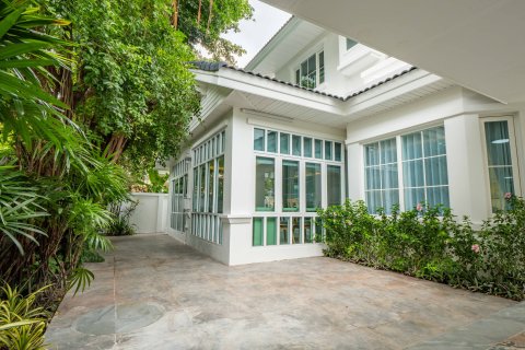 House in Phuket, Thailand 4 bedrooms № 161945 - photo 2