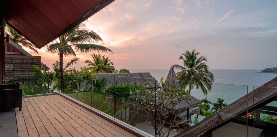 Villa in Phuket, Thailand 4 bedrooms № 161947
