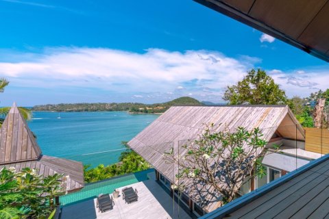 Villa in Phuket, Thailand 4 bedrooms № 161947 - photo 15