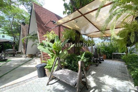House in Pattaya, Thailand 19 bedrooms № 154351 - photo 6