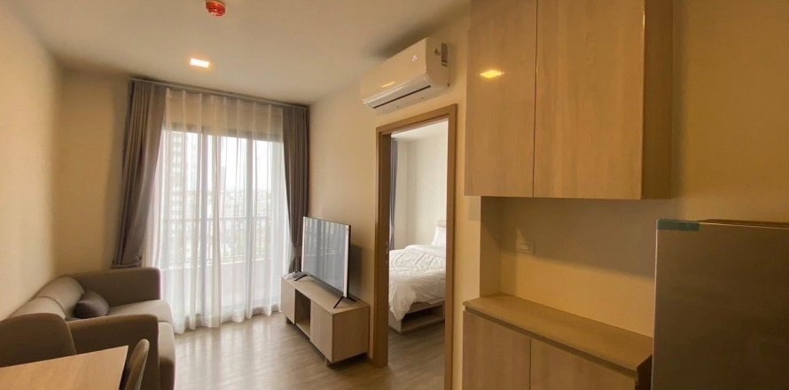 Studio in the Condo in Watthana, Bangkok, Thailand  № 154347