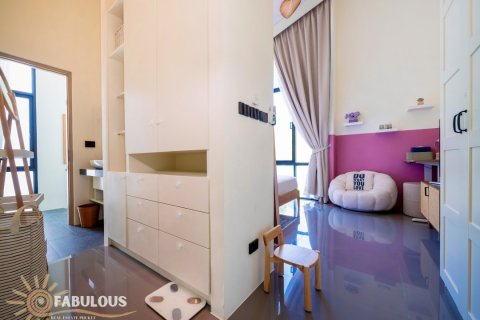Villa in Bang Tao, Thailand 4 bedrooms № 179524 - photo 23