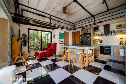 Villa in Bang Tao, Thailand 4 bedrooms № 179524 - photo 11