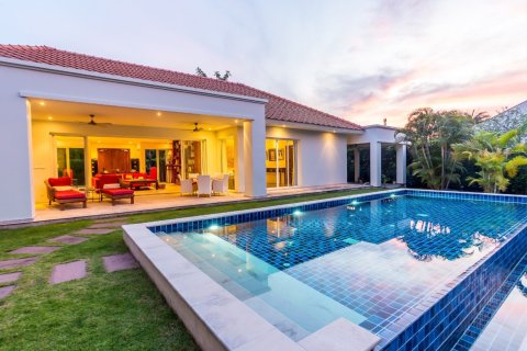 Villa in Hua Hin, Thailand 3 bedrooms № 168778 - photo 13