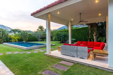 Villa in Hua Hin, Thailand 3 bedrooms № 168778 - photo 14