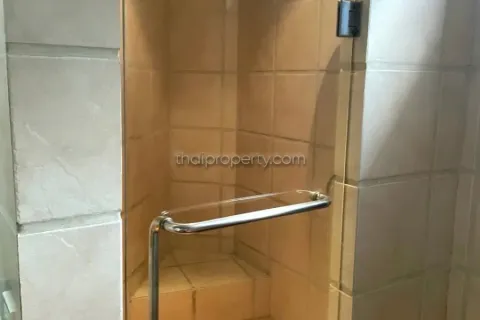 Casa de 4 dormitorios en Pattaya, Tailandia № 212592 - foto 9
