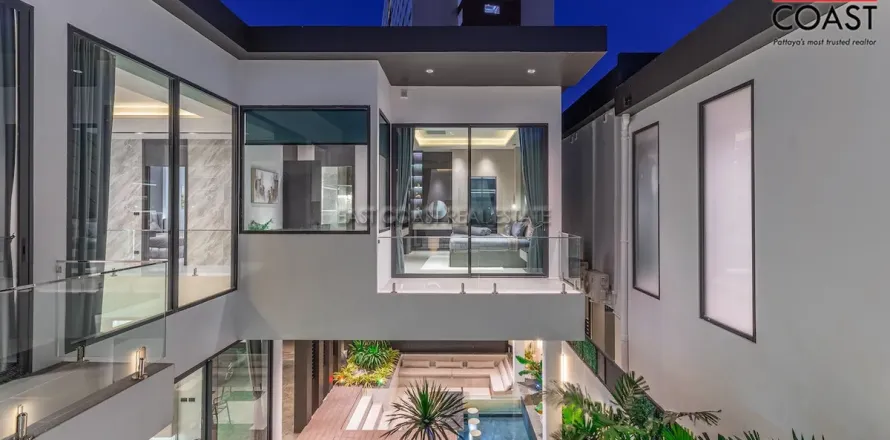 Casa de 5 dormitorios en Jomtien Beach, Pattaya, Tailandia № 212591