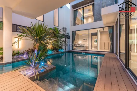 Casa de 5 dormitorios en Jomtien Beach, Pattaya, Tailandia № 212591 - foto 7