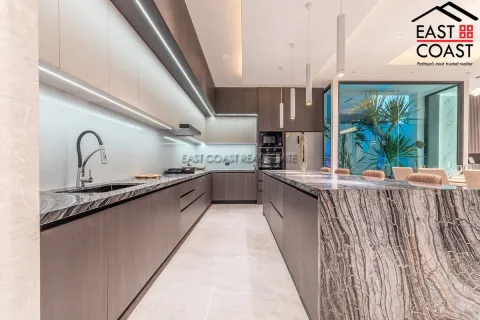 Casa de 5 dormitorios en Jomtien Beach, Pattaya, Tailandia № 212591 - foto 14