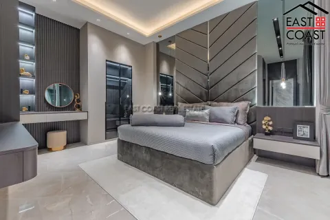 Casa de 5 dormitorios en Jomtien Beach, Pattaya, Tailandia № 212591 - foto 17