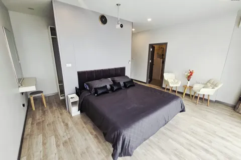 Casa de 4 dormitorios en Pattaya, Tailandia № 212595 - foto 16