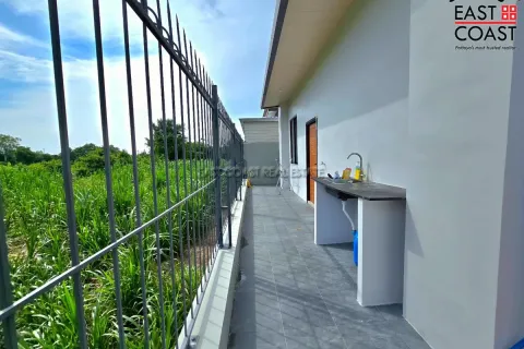 Casa de 4 dormitorios en Pattaya, Tailandia № 212595 - foto 6