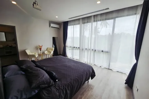 Casa de 4 dormitorios en Pattaya, Tailandia № 212595 - foto 18