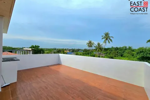Casa de 4 dormitorios en Pattaya, Tailandia № 212595 - foto 30