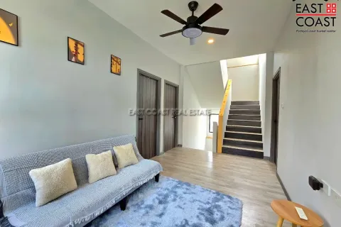 Casa de 4 dormitorios en Pattaya, Tailandia № 212595 - foto 15
