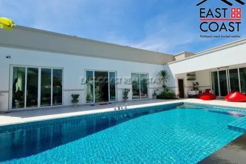 House in Pattaya, Thailand 3 bedrooms № 212597