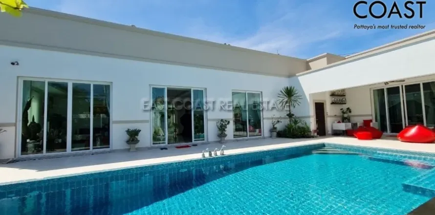 Casa de 3 dormitorios en Pattaya, Tailandia № 212597