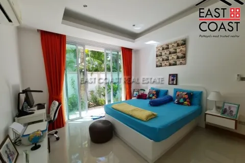 Casa de 3 dormitorios en Pattaya, Tailandia № 212597 - foto 14