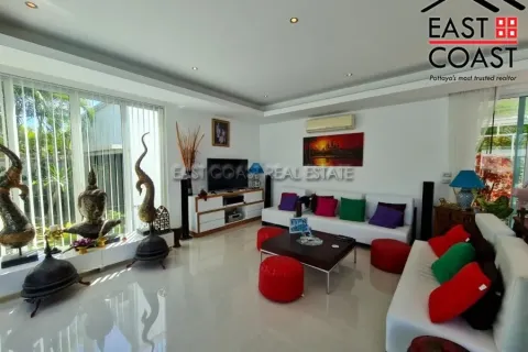 Casa de 3 dormitorios en Pattaya, Tailandia № 212597 - foto 27