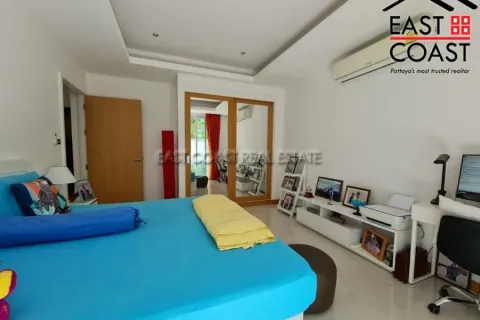 Casa de 3 dormitorios en Pattaya, Tailandia № 212597 - foto 12