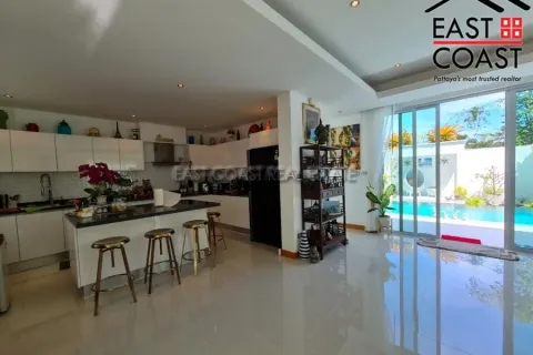 Casa de 3 dormitorios en Pattaya, Tailandia № 212597 - foto 20