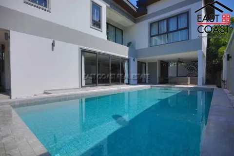 Casa de 5 dormitorios en Jomtien Beach, Pattaya, Tailandia № 212596 - foto 20