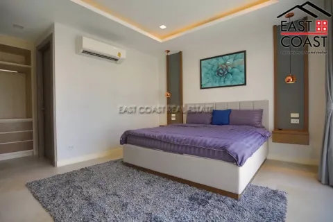 Casa de 5 dormitorios en Jomtien Beach, Pattaya, Tailandia № 212596 - foto 7
