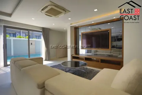 Casa de 5 dormitorios en Jomtien Beach, Pattaya, Tailandia № 212596 - foto 4