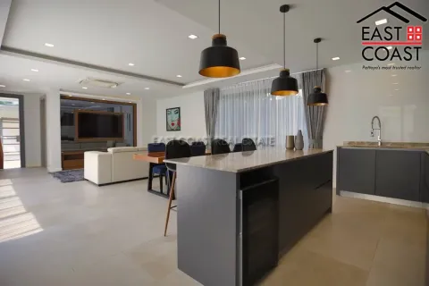 House on Jomtien Beach, Pattaya, Thailand 5 bedrooms № 212596