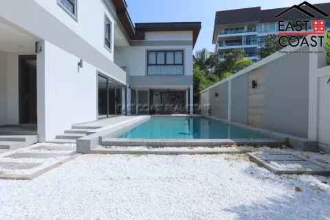 Casa de 5 dormitorios en Jomtien Beach, Pattaya, Tailandia № 212596 - foto 15