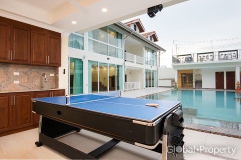 Commercial property in Pattaya, Thailand № 170357 - photo 6