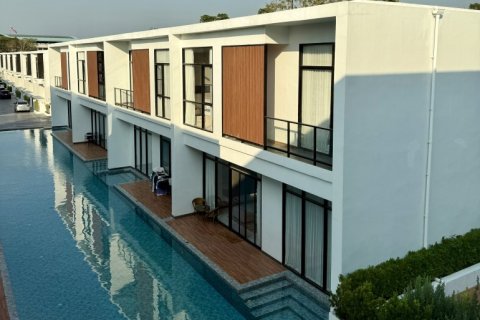 House in Pattaya, Thailand 3 bedrooms № 170355 - photo 1