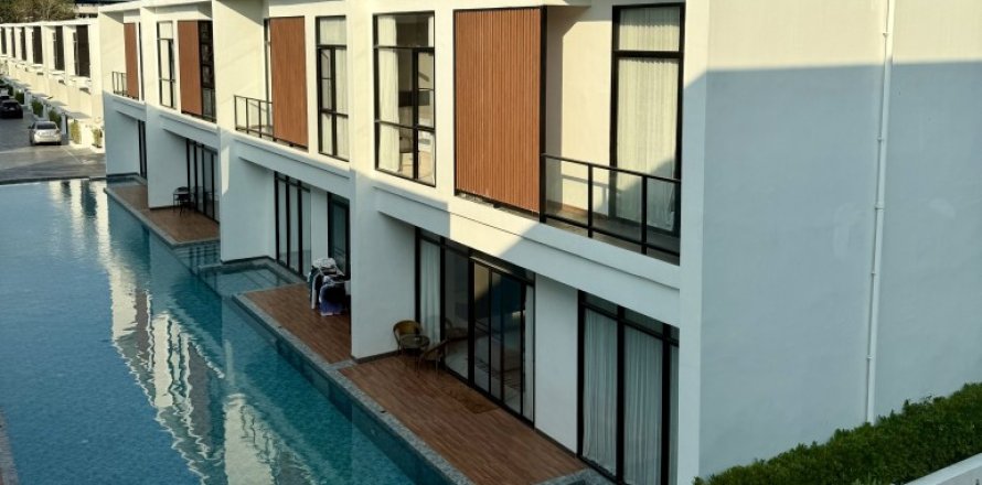 House in Pattaya, Thailand 3 bedrooms № 170355