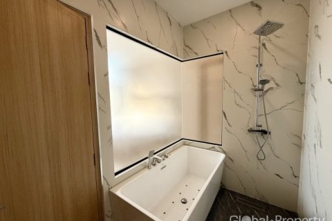 House in Pattaya, Thailand 3 bedrooms № 170355 - photo 22