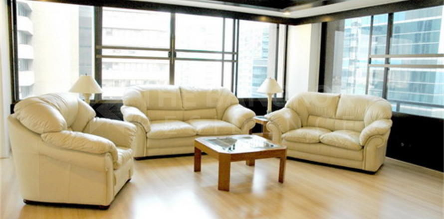 Condo in Bangkok, Thailand, 3 bedrooms № 188539