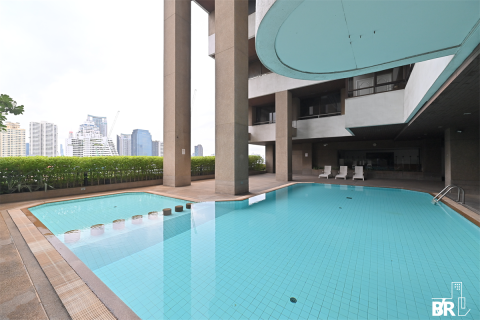 Condo in Bangkok, Thailand, 3 bedrooms № 188539 - photo 10