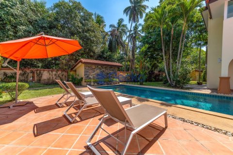 House in Pattaya, Thailand 5 bedrooms № 196174 - photo 11