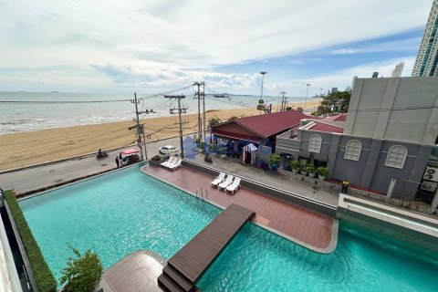 Condo in Pattaya, Thailand, 2 bedrooms  № 196176