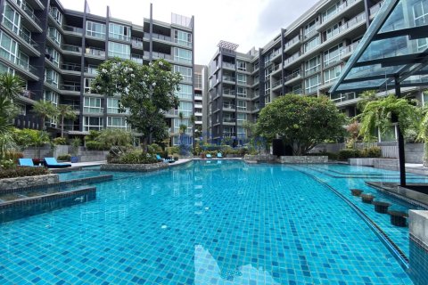 Condo in Pattaya, Thailand, 3 bedrooms  № 196171